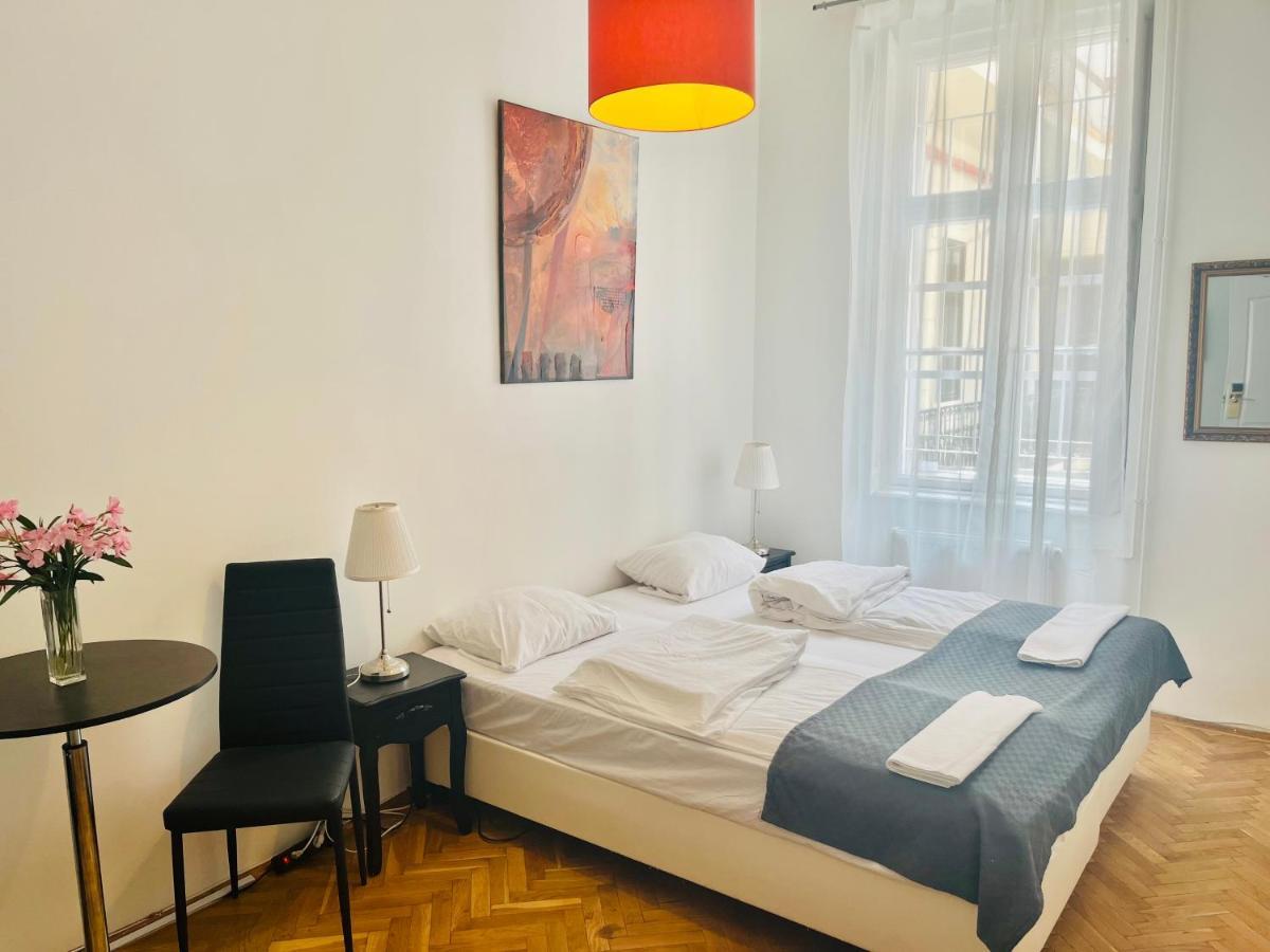 Hostel City Rooms