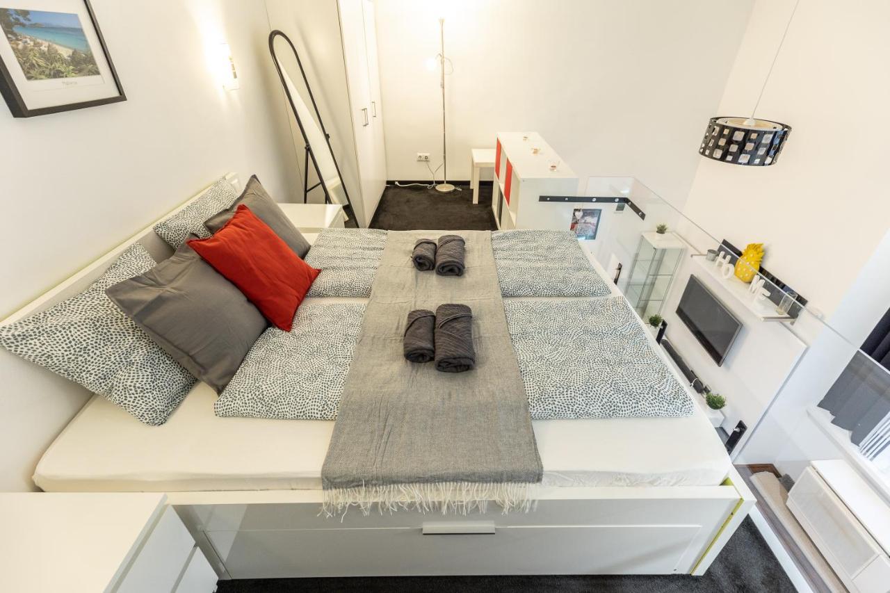 Apartment Bright & Shine