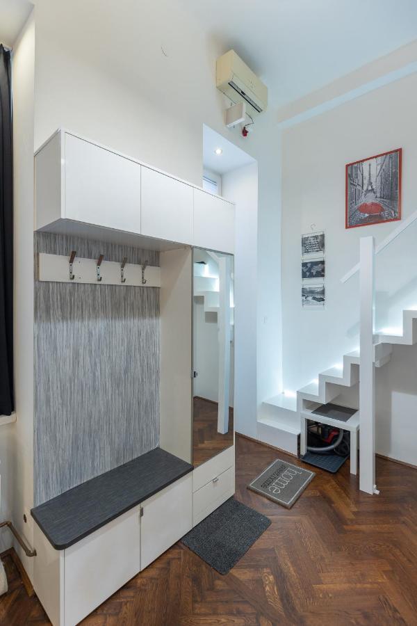 Apartment Bright & Shine