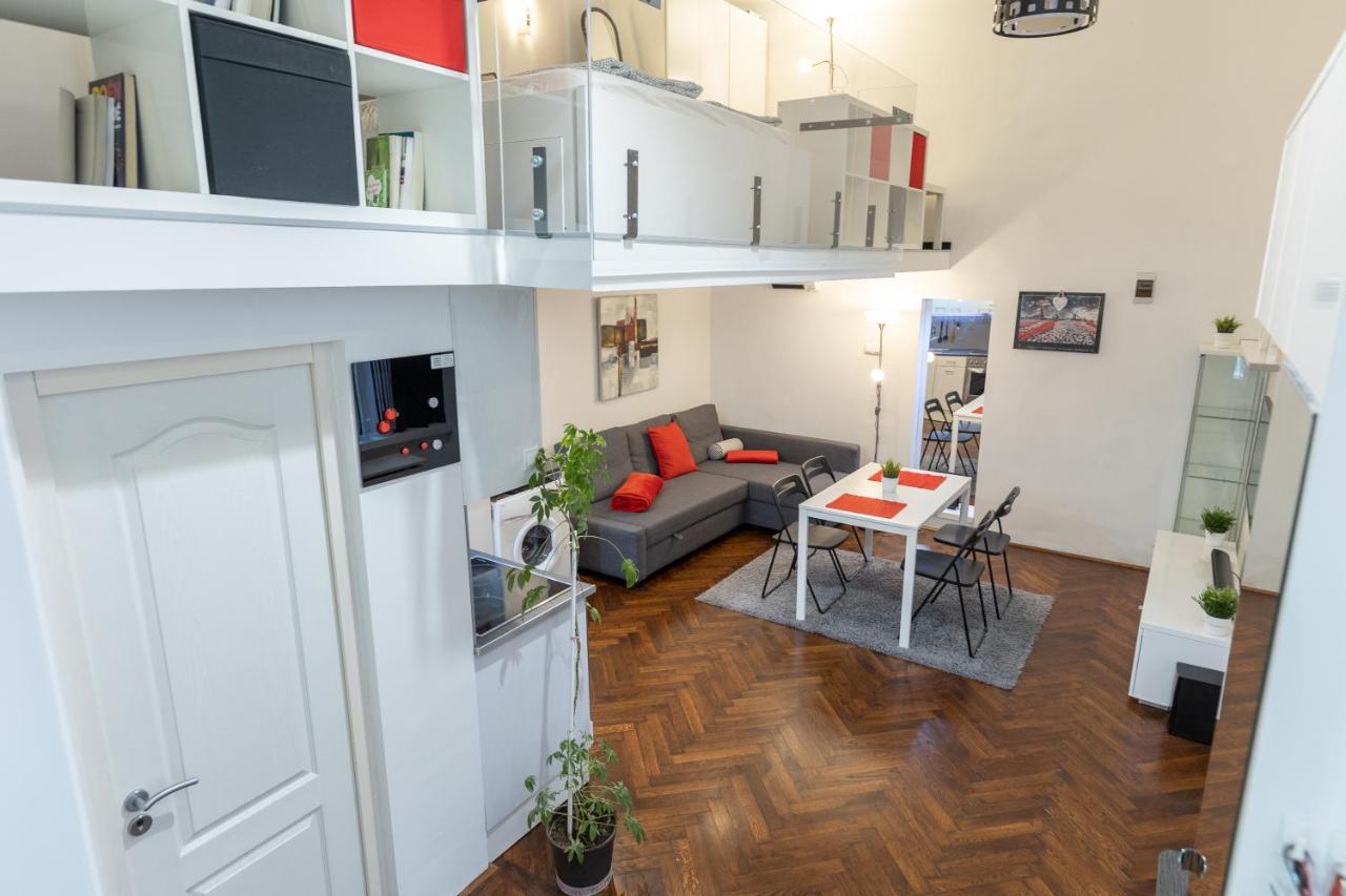 Apartment Bright & Shine