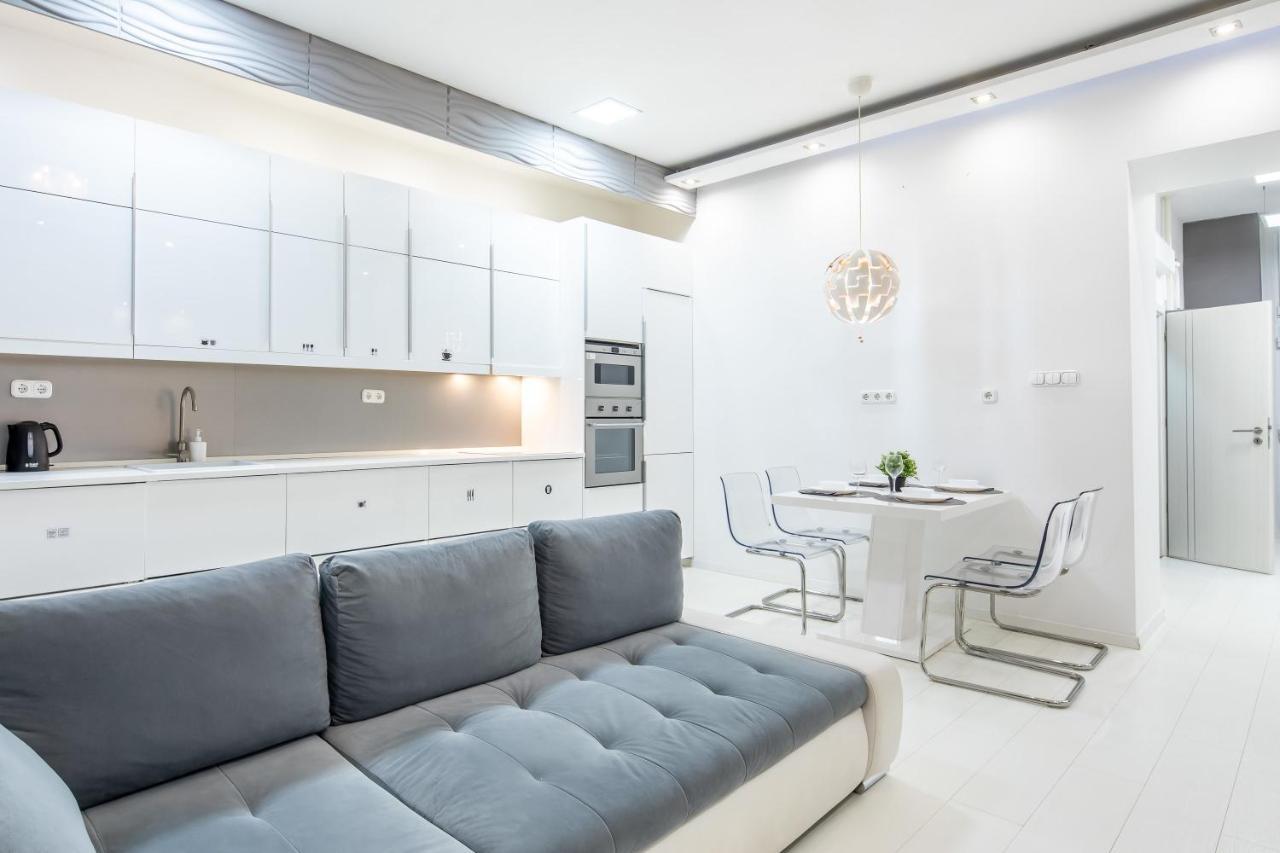 Cozy & Central With 2-bedroom Apartment Budapest