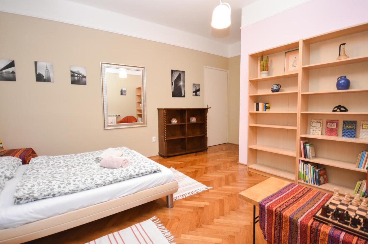 Stylish Flat W Balcony Next To The Castle & Metro Apartament *