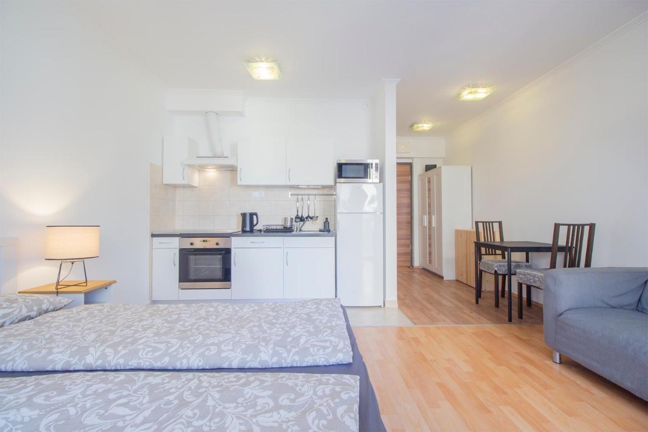 Apartment Corvin Modern Studio With Ac, Parking