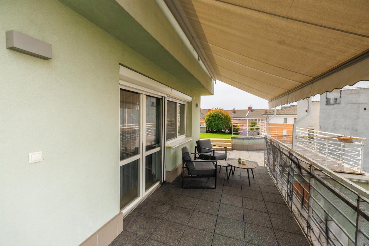 Penthouse Deluxe - Free Parking, Roof Garden Budapest