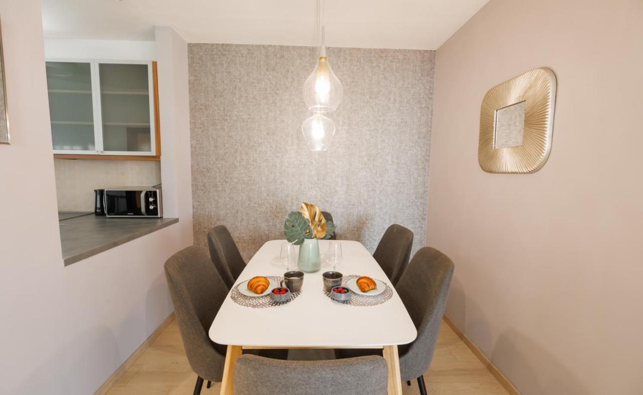 Penthouse Deluxe - Free Parking, Roof Garden *