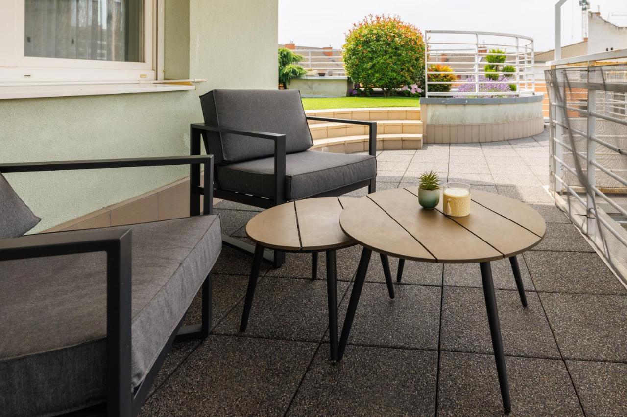 Penthouse Deluxe - Free Parking, Roof Garden Apartment
