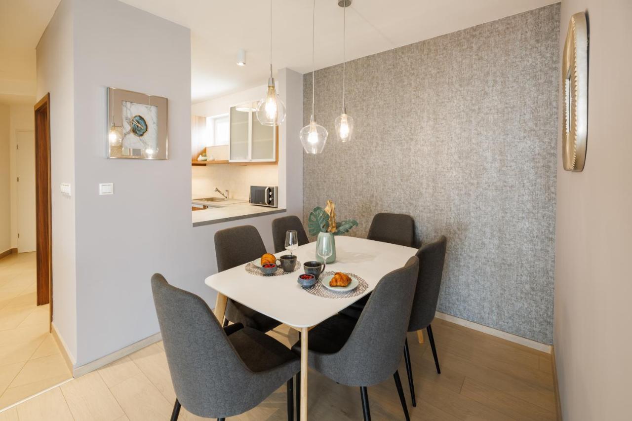 Penthouse Deluxe - Free Parking, Roof Garden Apartment