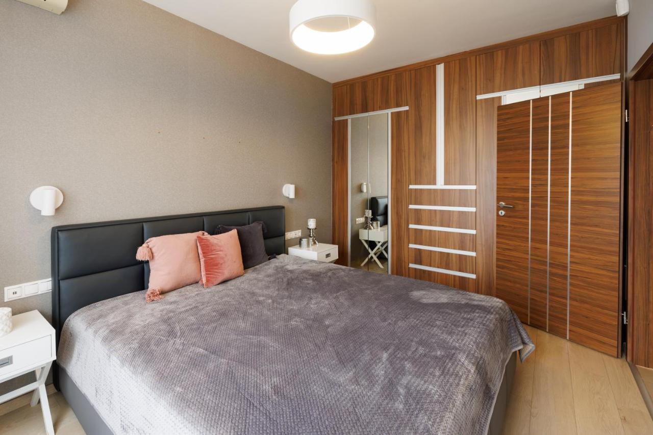 Penthouse Deluxe - Free Parking, Roof Garden