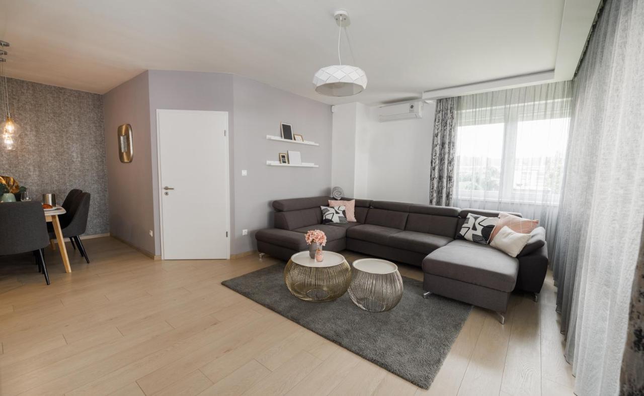 Apartment Penthouse Deluxe - Free Parking, Roof Garden Budapest