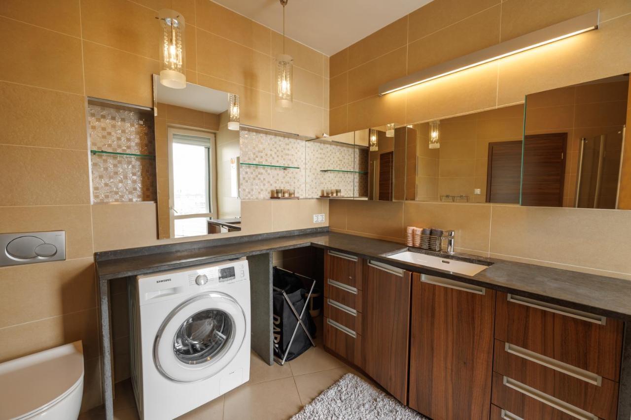 Apartment Penthouse Deluxe - Free Parking, Roof Garden *