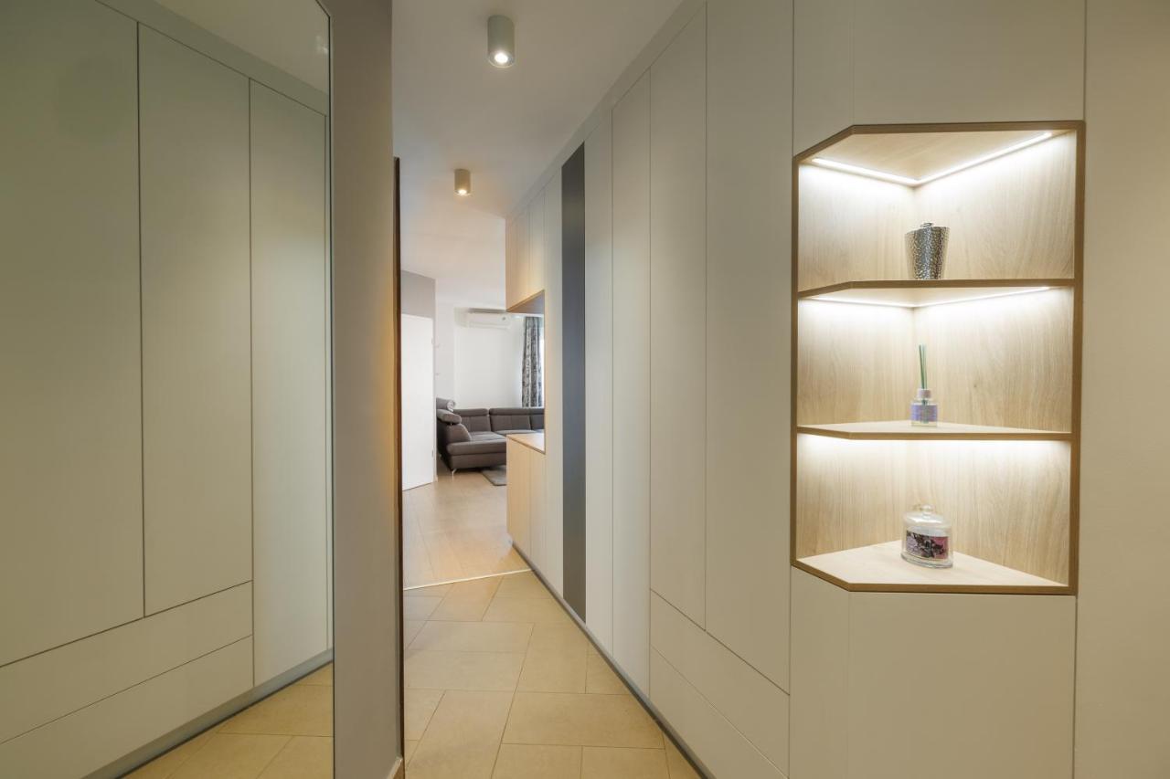 Penthouse Deluxe - Free Parking, Roof Garden Apartment *