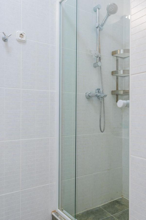 Luxurious Cozy 1br Apt - 2min Walk To Gozsduyard! Apartment *