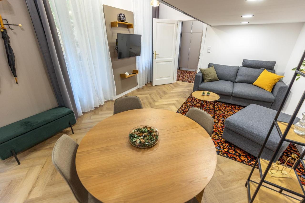 Downtown Luxury * Budapest