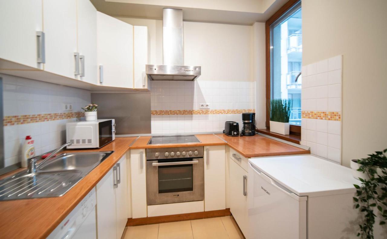 Central Passage For 2, Balcony, Wifi, Ac, Tv * Budapest