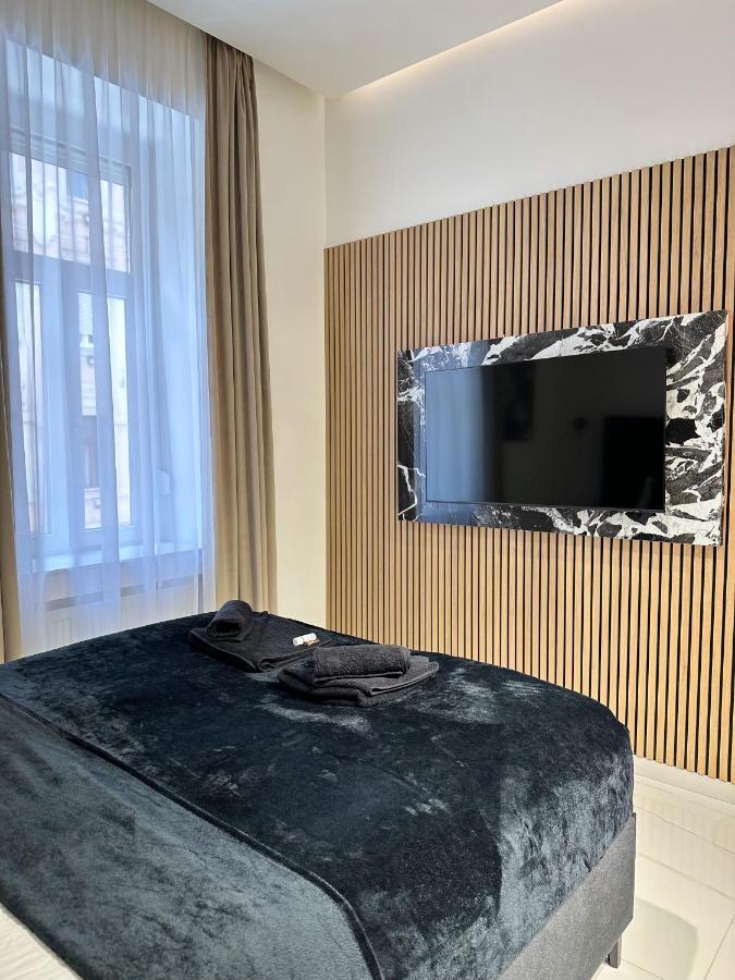 V21 Luxury Apartman *