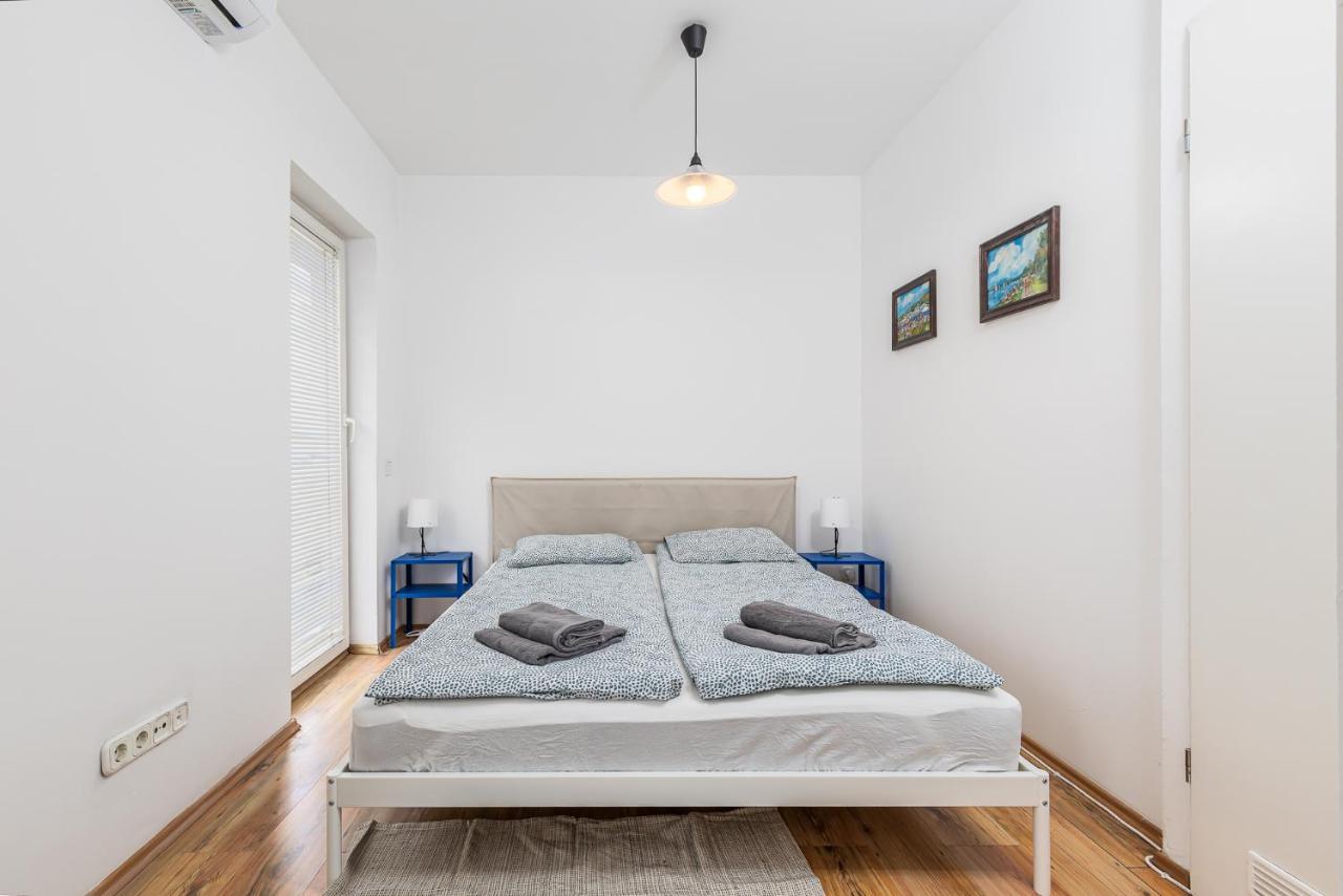 Center Penthouse - Huge Terrace And Free Parking - Tram/metro - Ac * Budapest