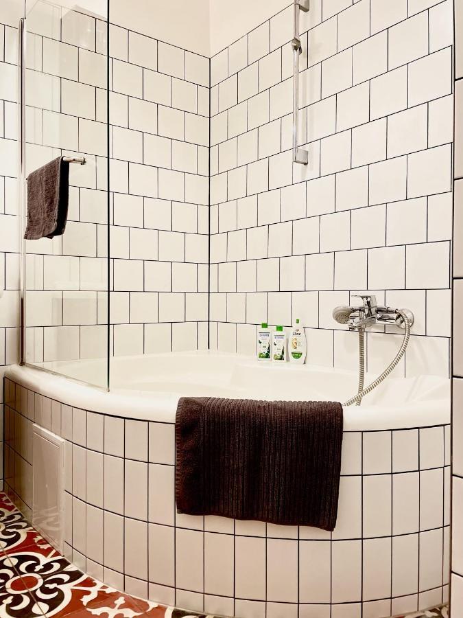 Apartment Eotvos 25 *