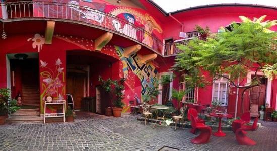 Vintage Garden With Balcony Budapest