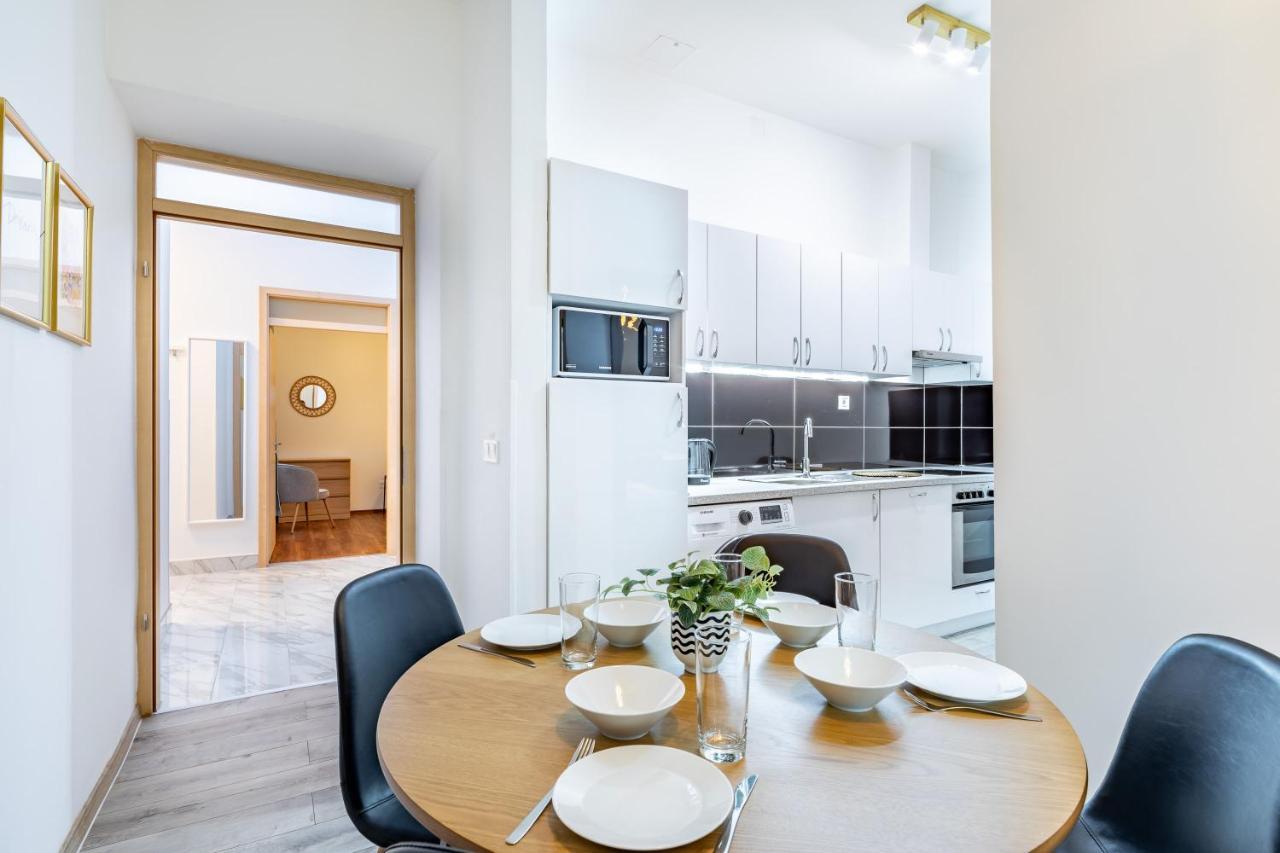 Super - Very Lively Area - In Gozsdu Apartamento *
