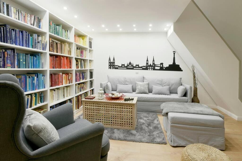 Downtown Island Of Peace By Nw Apartman *
