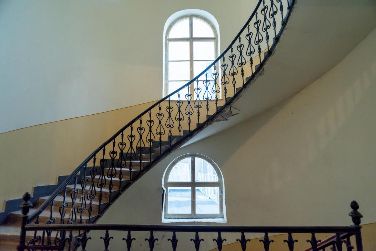 Stylish New With View On New York Palace Apartamento