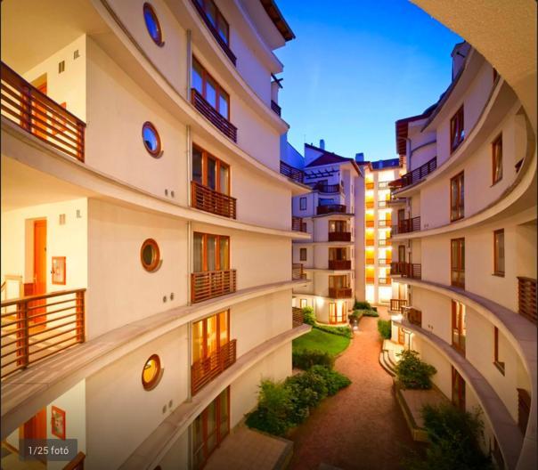 The Knight Boutique With Balcony Apartamento