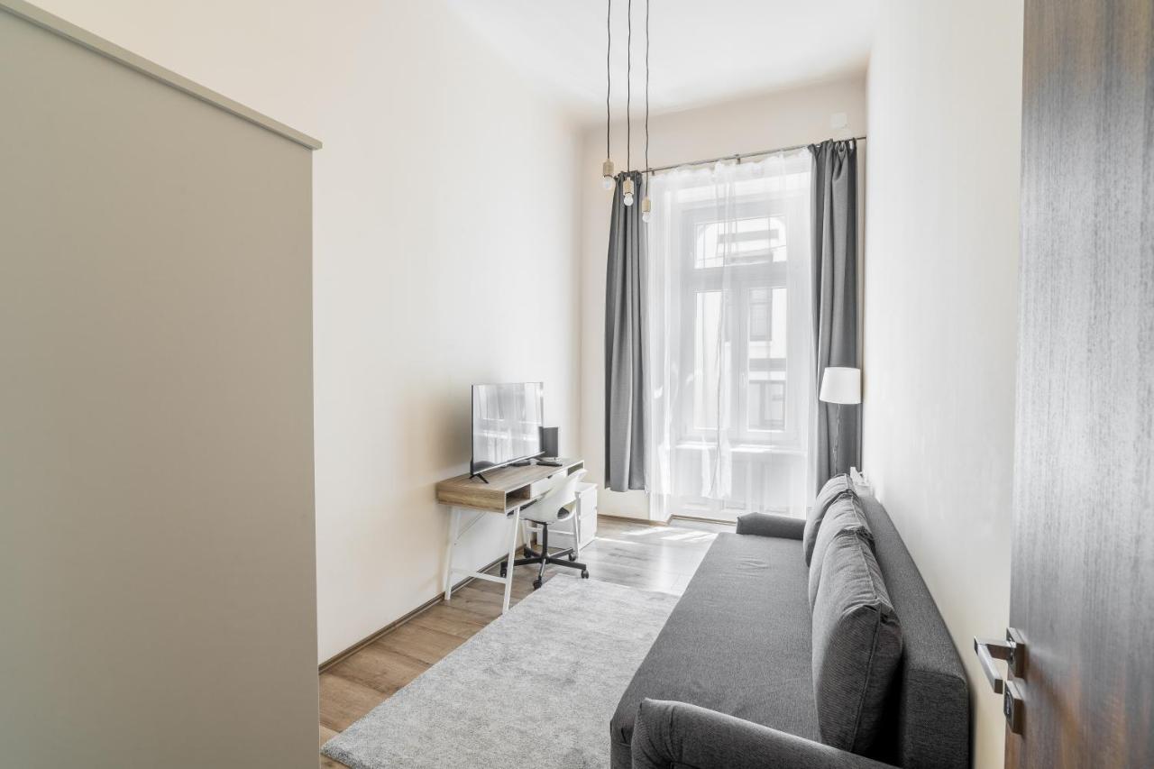 Apartment Lovely Urban Retreat - *