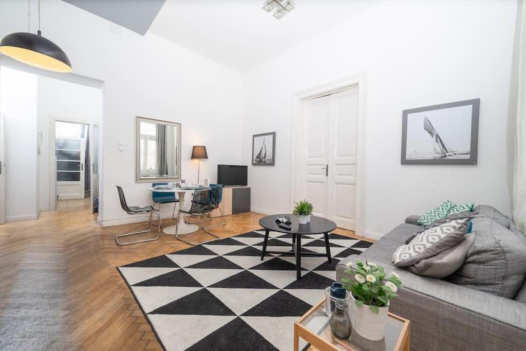 Apartamento Cityscape Budget Mosonyi