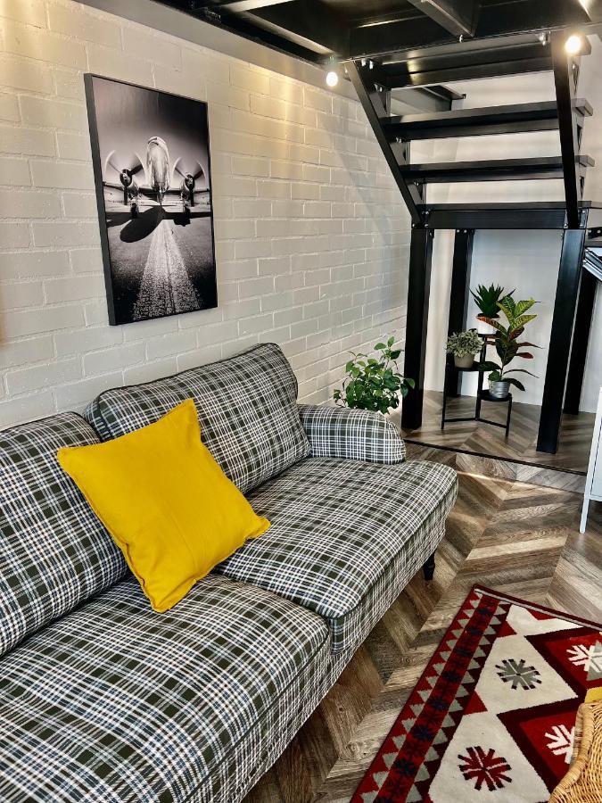Awesome Loft - King Street