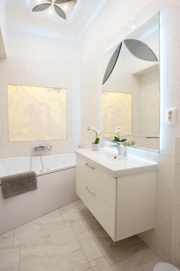 Luxurious Next To The Danube River Apartman *