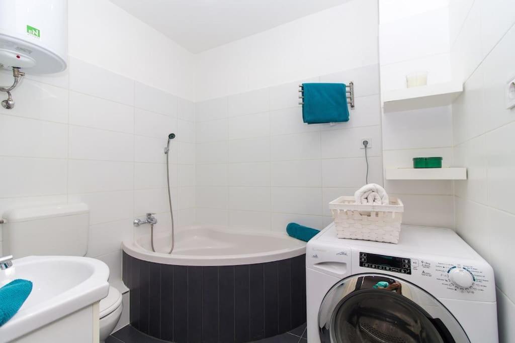 Cityscape Budget Thokoly Apartment Budapest