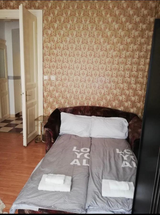 Rozsa Lak * Budapest