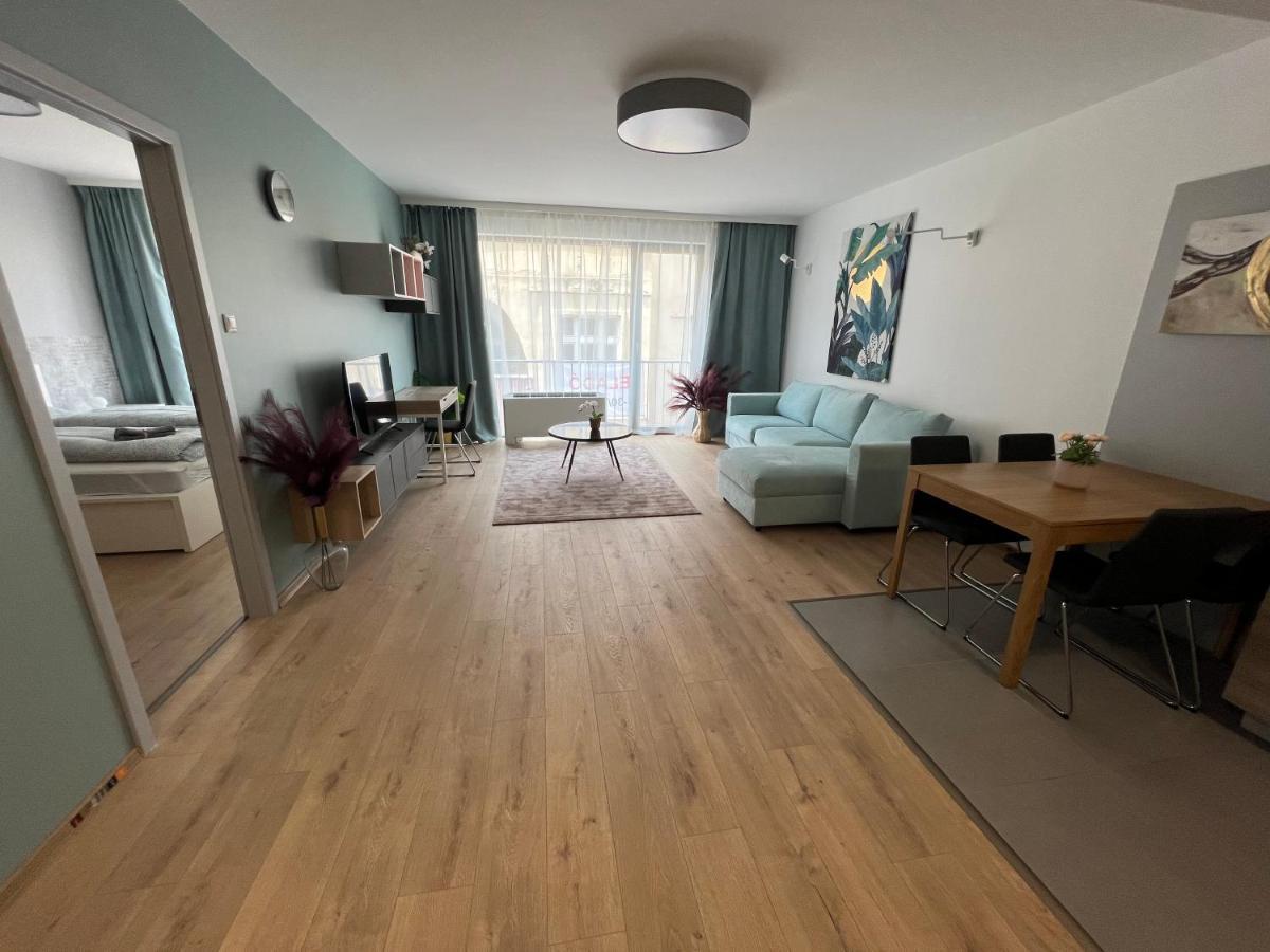 O405 Apartment *