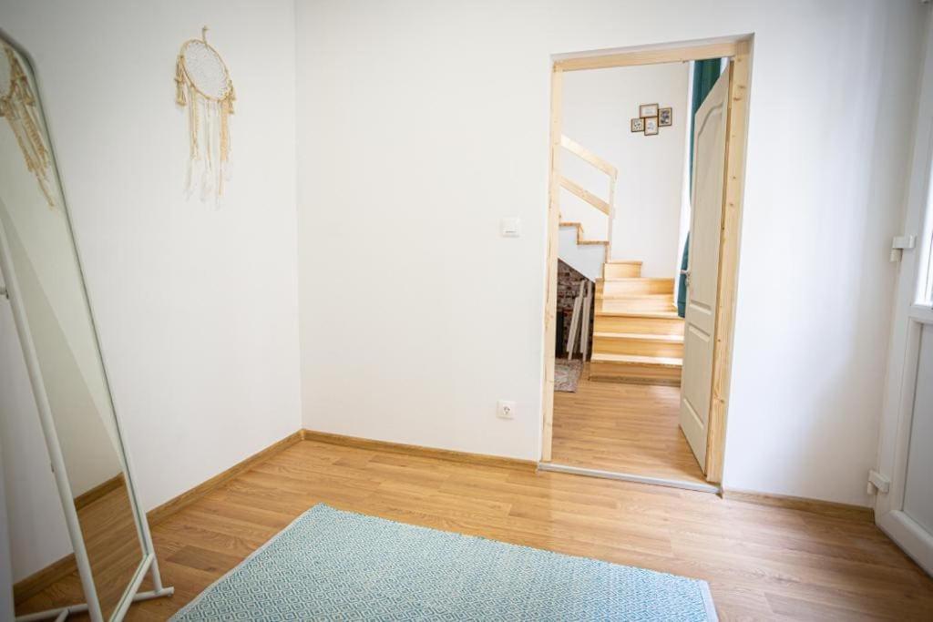 Appartement Boutique In Akacfa Street