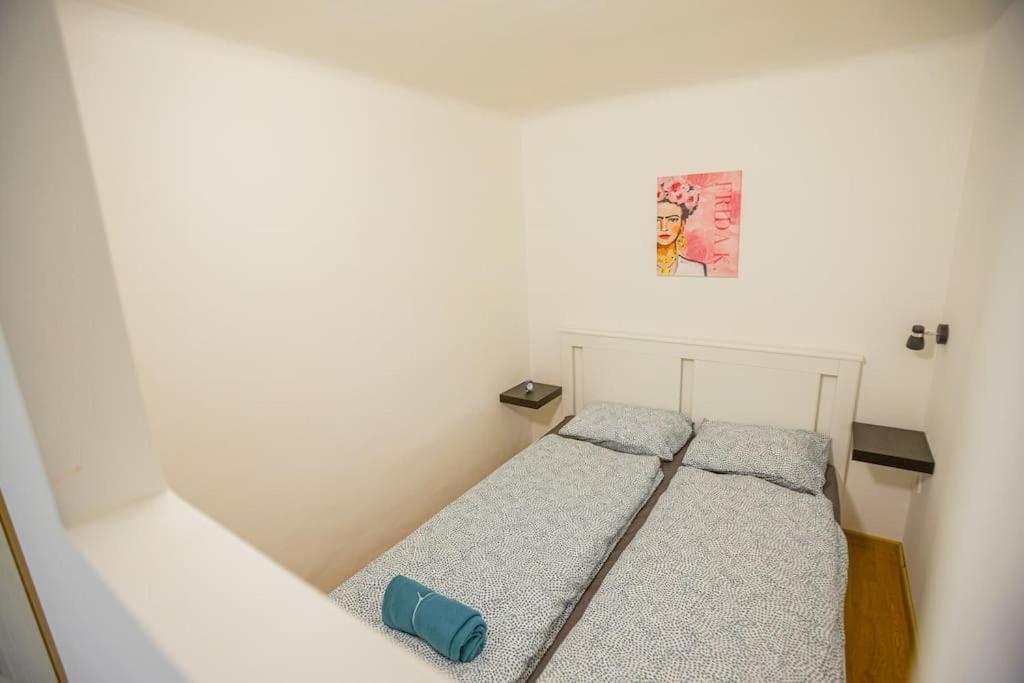 2 Bedroom Flat In The Dob Street, Venus * Budapest