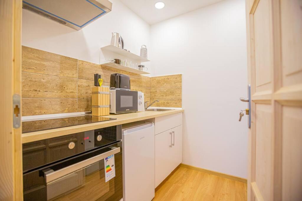 Apartment Cute Gallery Flat In Dob Str, Mars Budapest