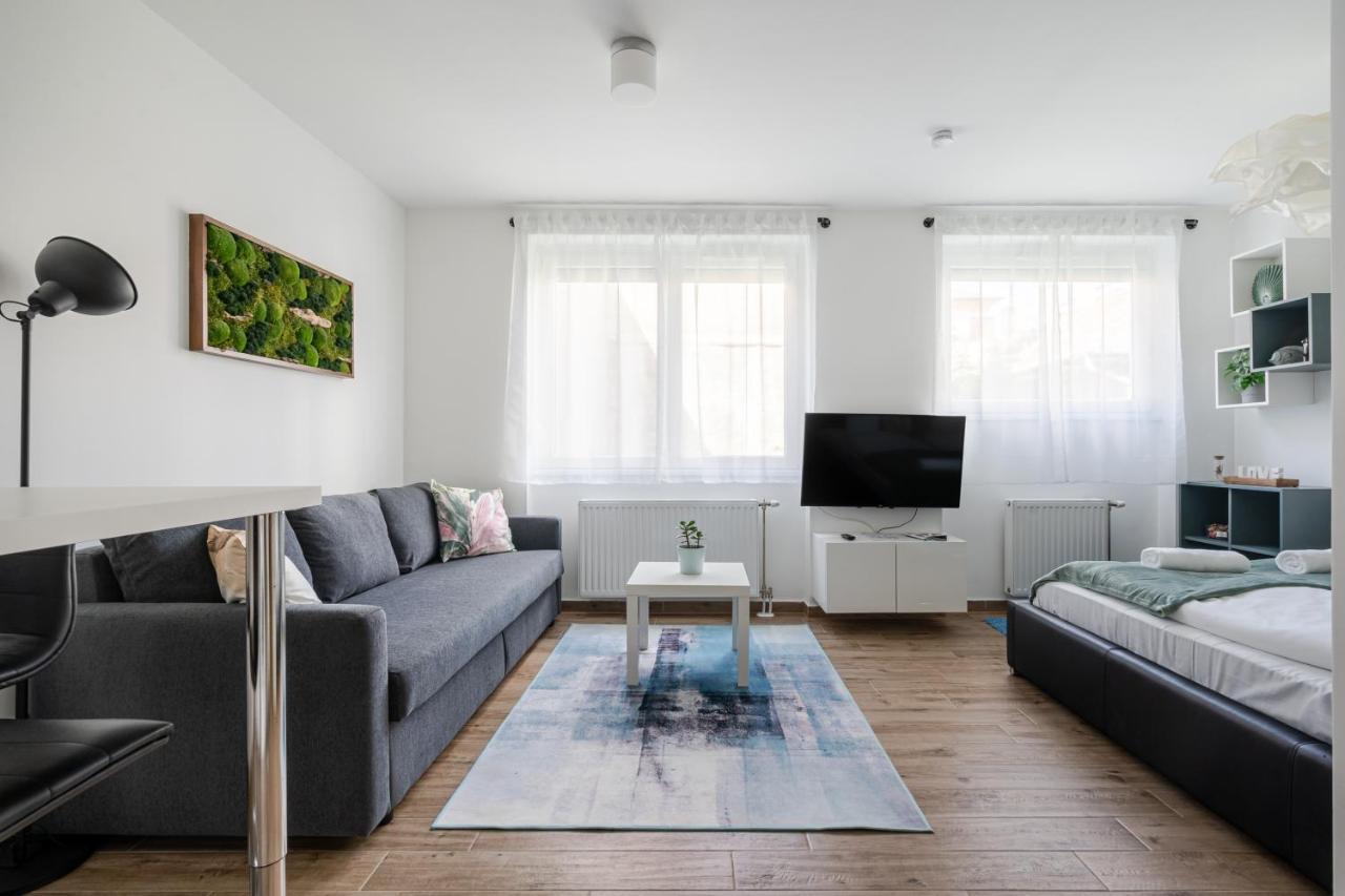 Everwood With Ac Budapest