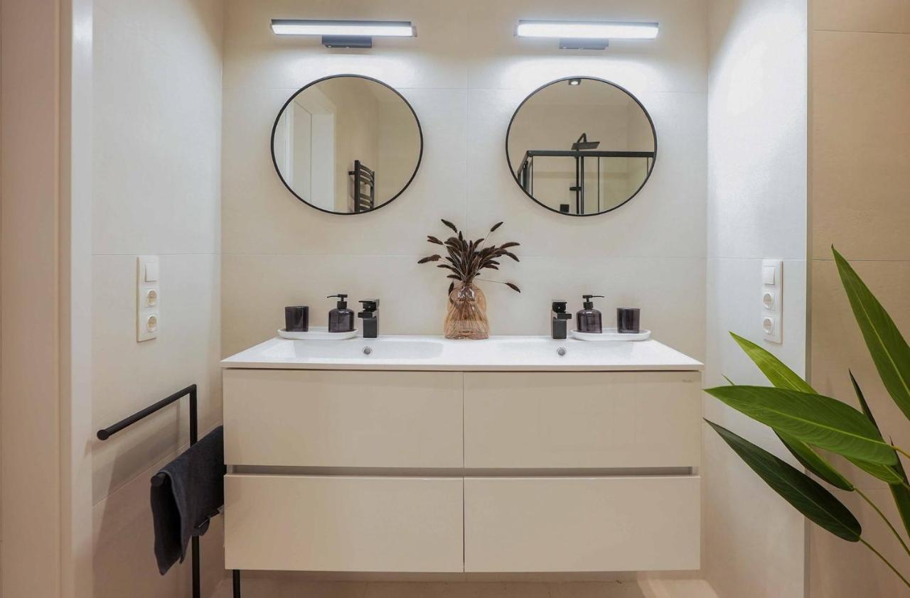 Corvin Avenue Premium Central *