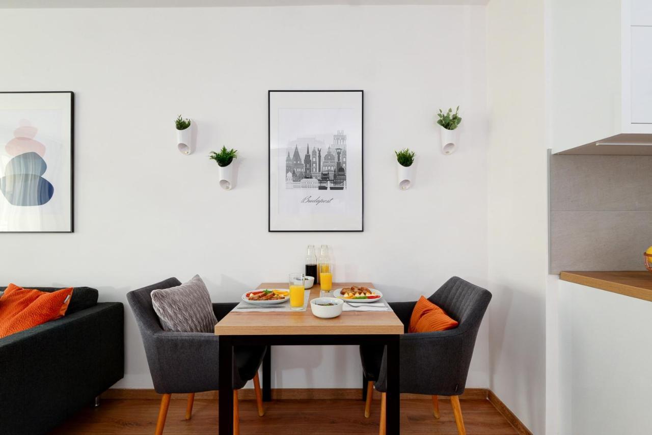 Apartament Urban Haven *
