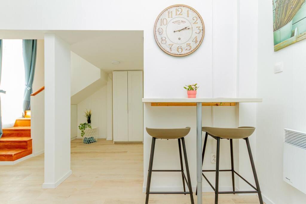 Kazinczy New Life By Nw * Budapest
