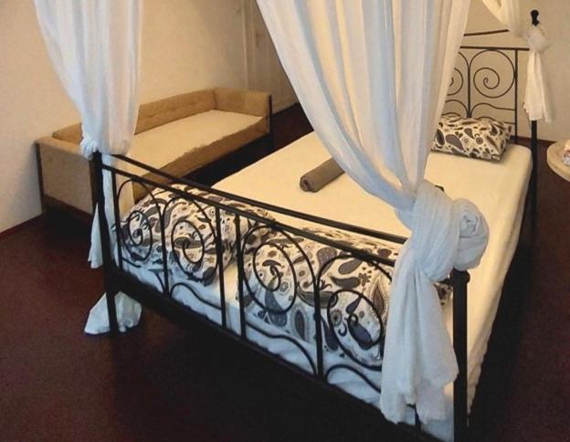 Purple Romantic Appartement