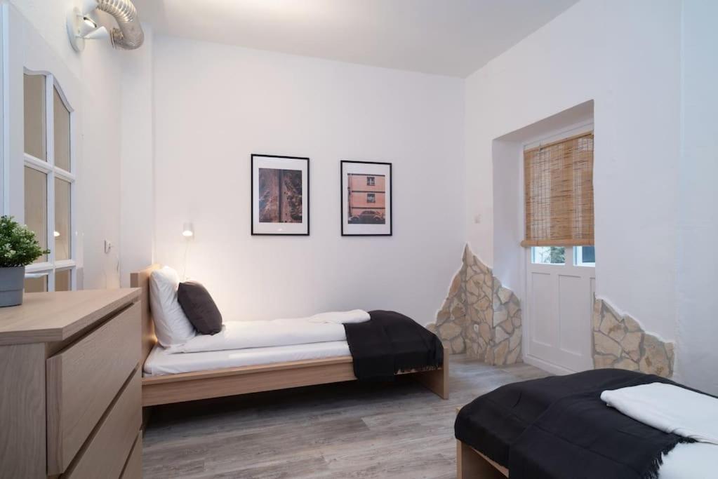 Hidden Gem At Kalvin Ter Apartment *
