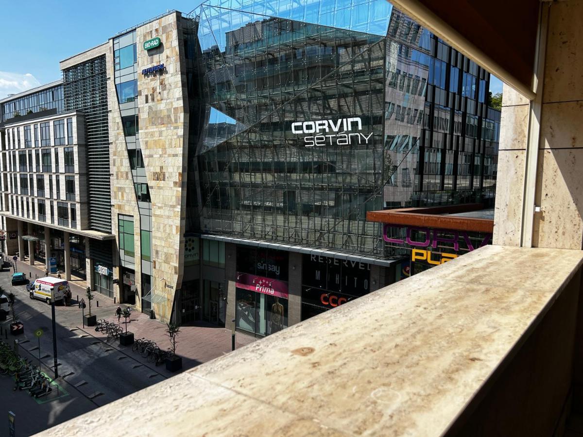 Apartamento Corvin Boutique Parking In The Plaza *