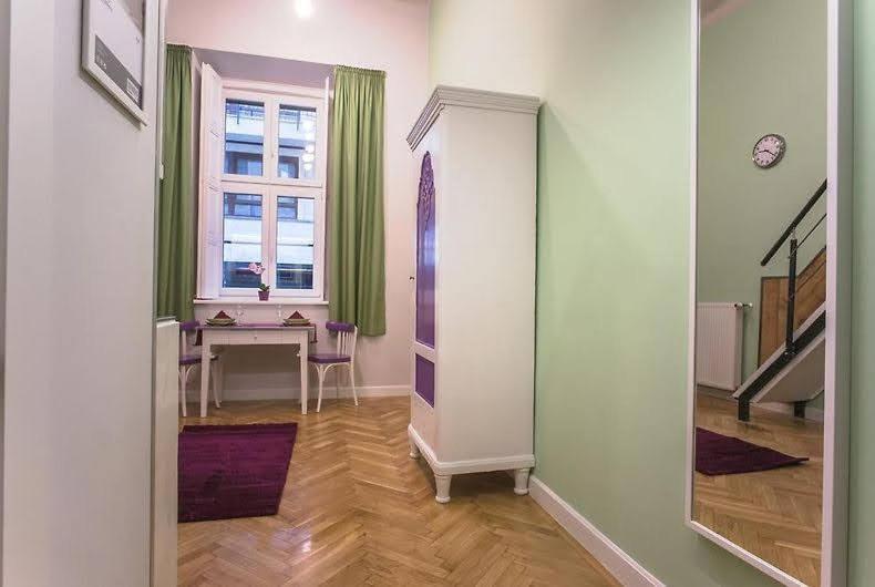 Economy Hollo Appartamento Budapest