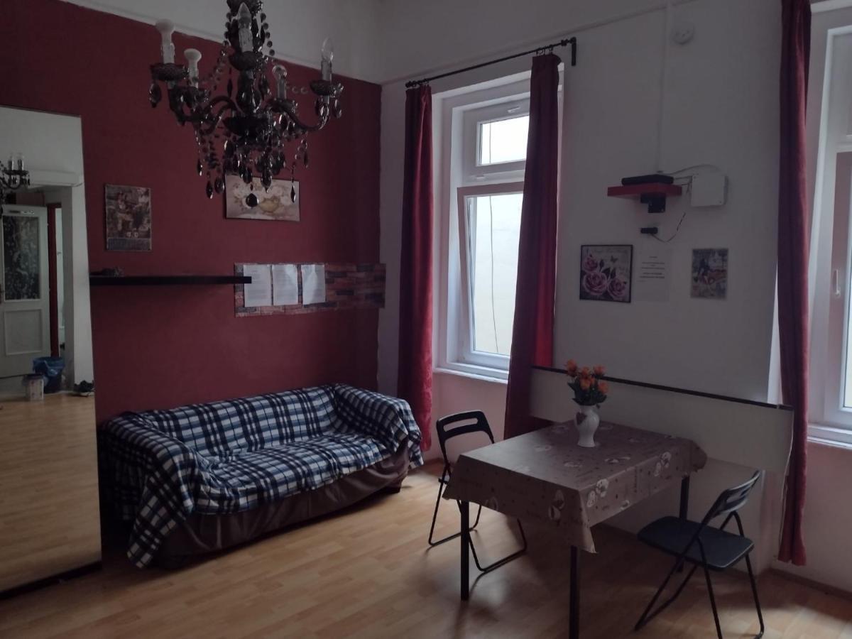 Tiborlak * Budapest