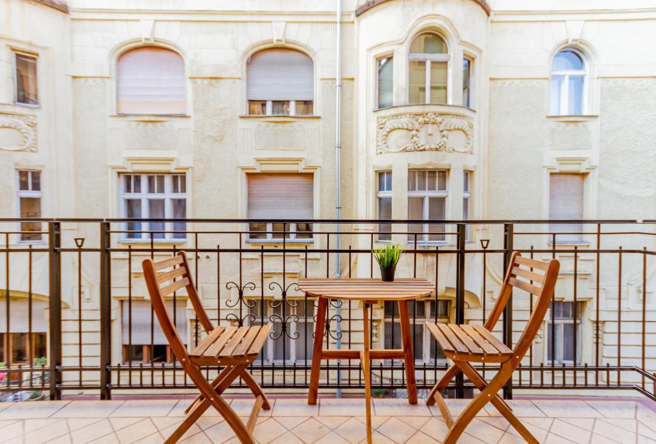 Apartment Kiraly Str. Corner Downtown