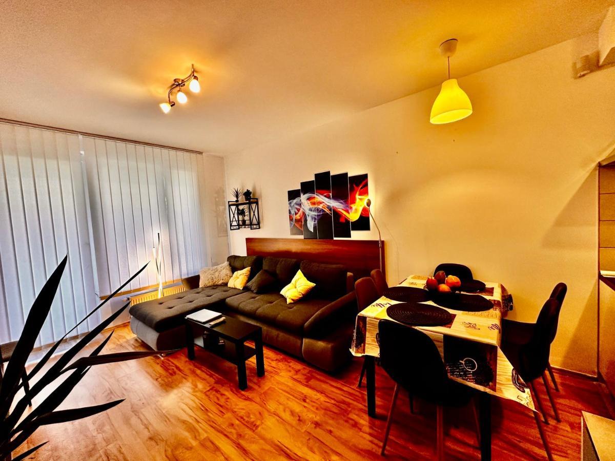 Zoe * Budapest