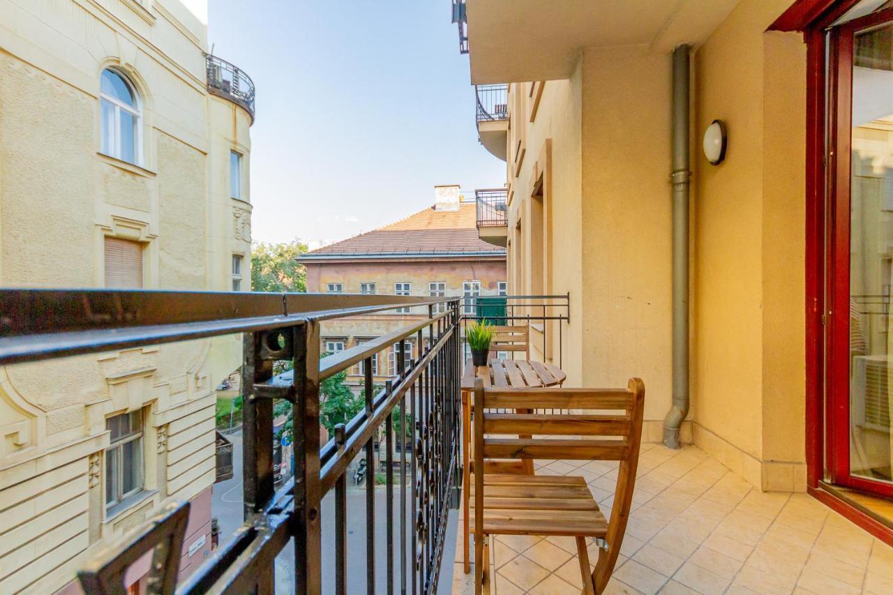 Kiraly Str. Corner Downtown Apartment *