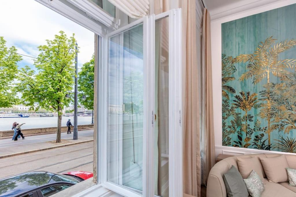Lägenhet Orangehomes Luxury Next To Gellert Hill