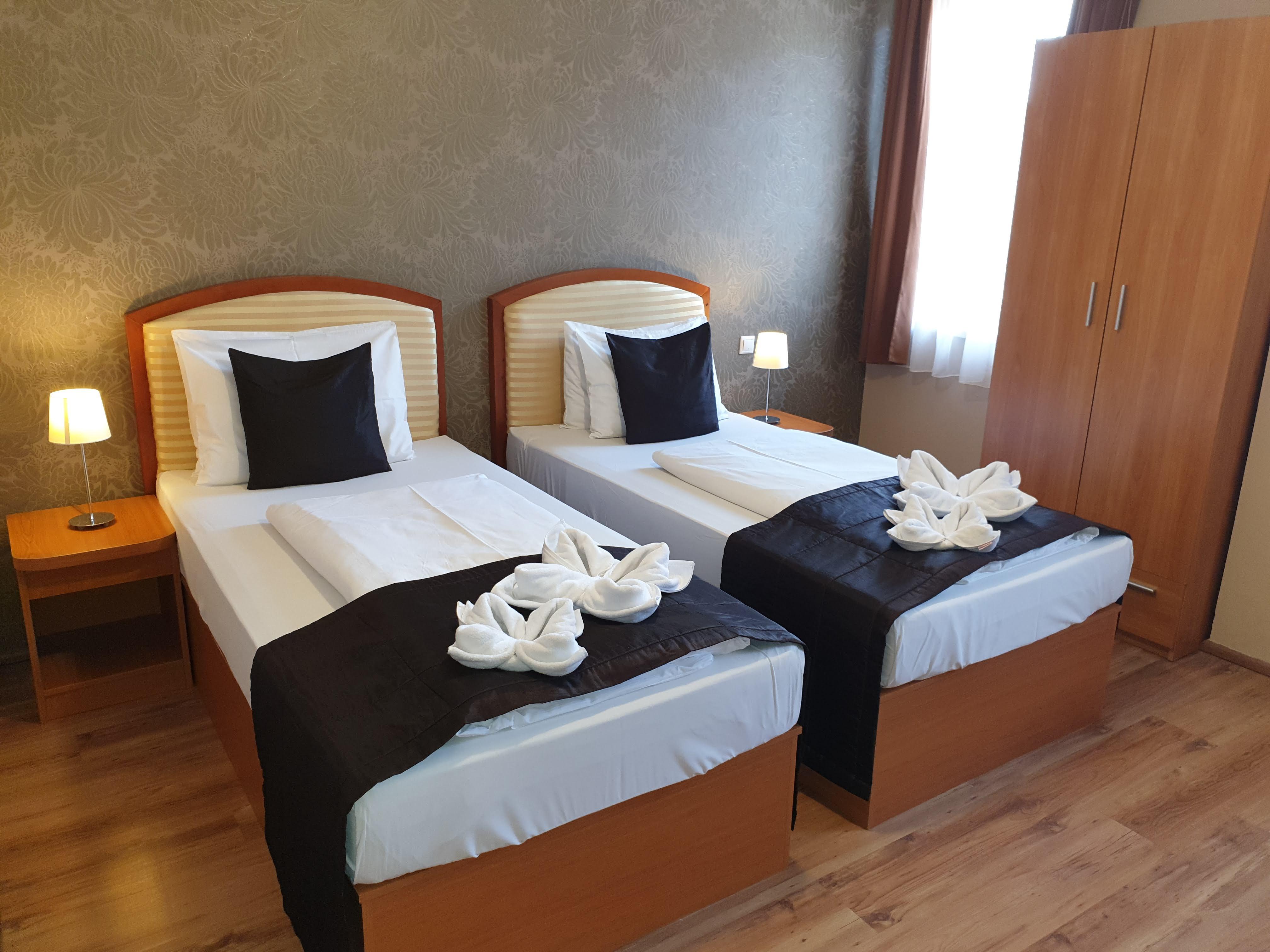 Six Hotel